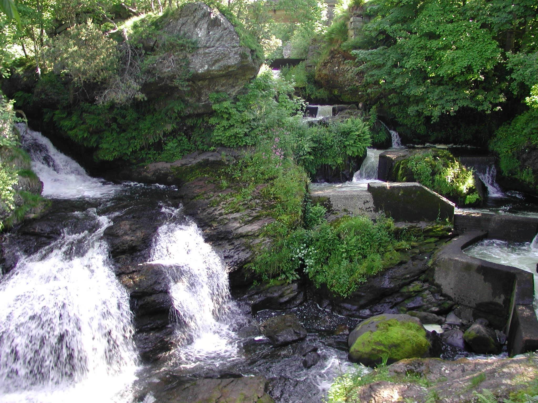 Fotlandsfossen