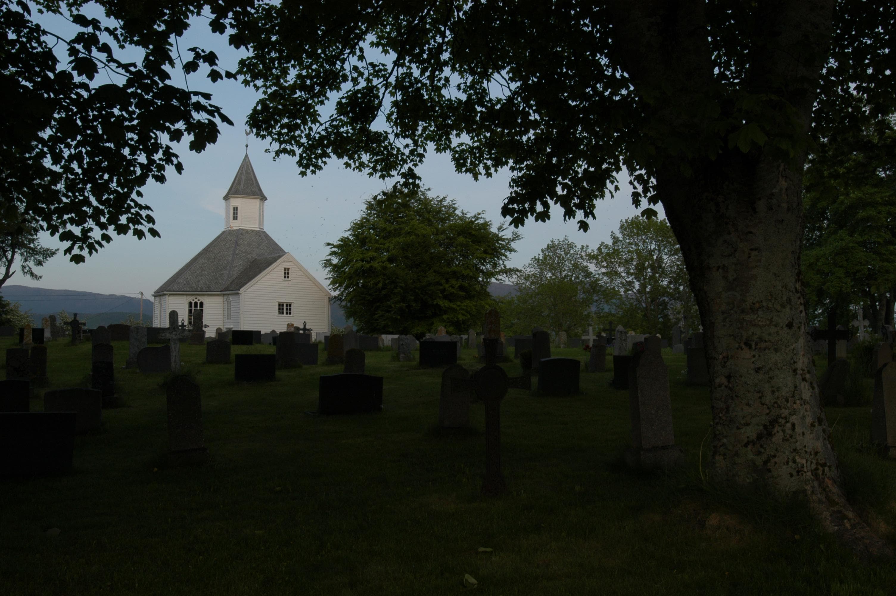 Aukra kirke