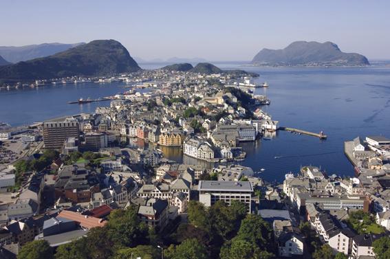 Utsikt av Ålesund fra Aksla