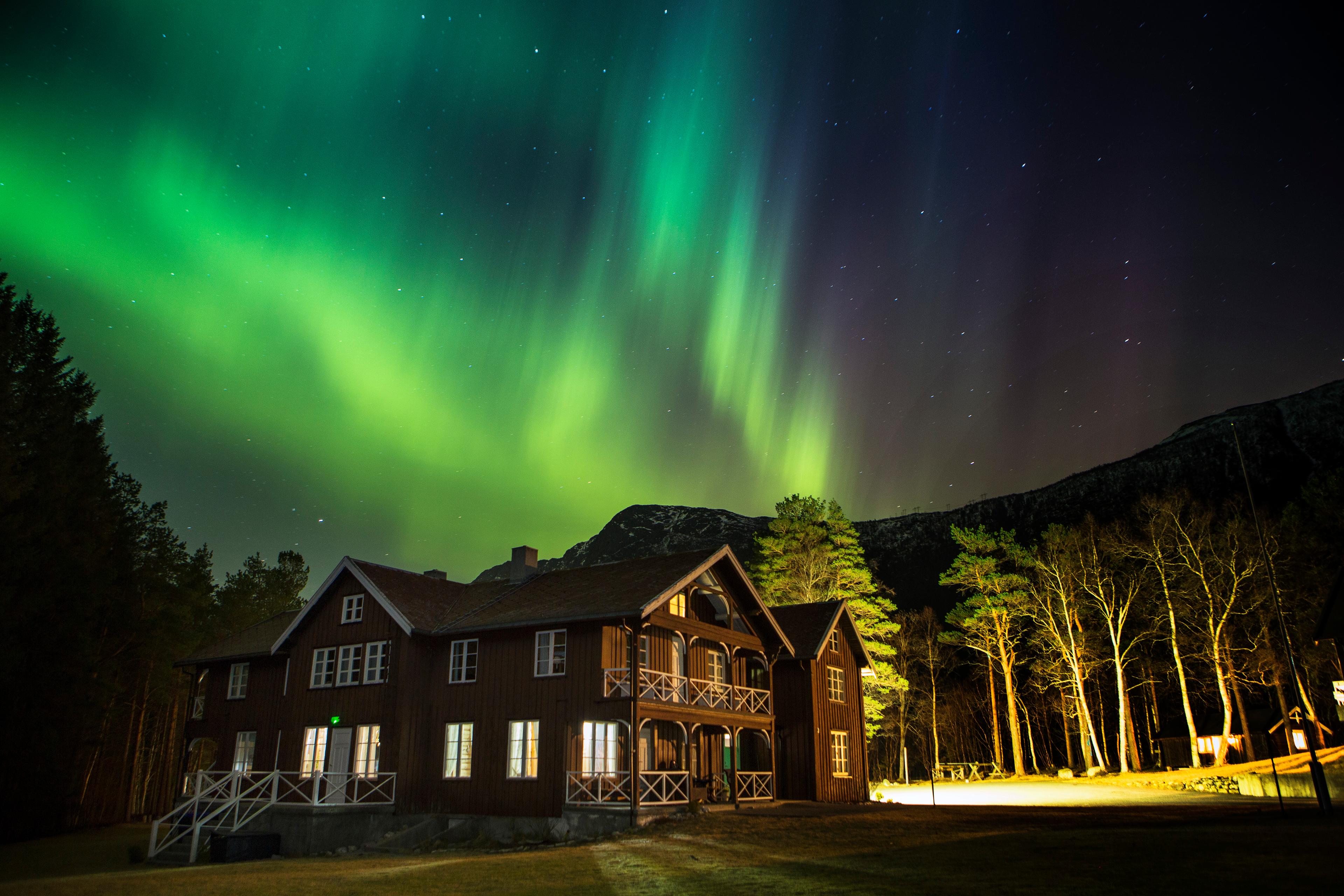 Phillipshaugen Lodge med Nordlys