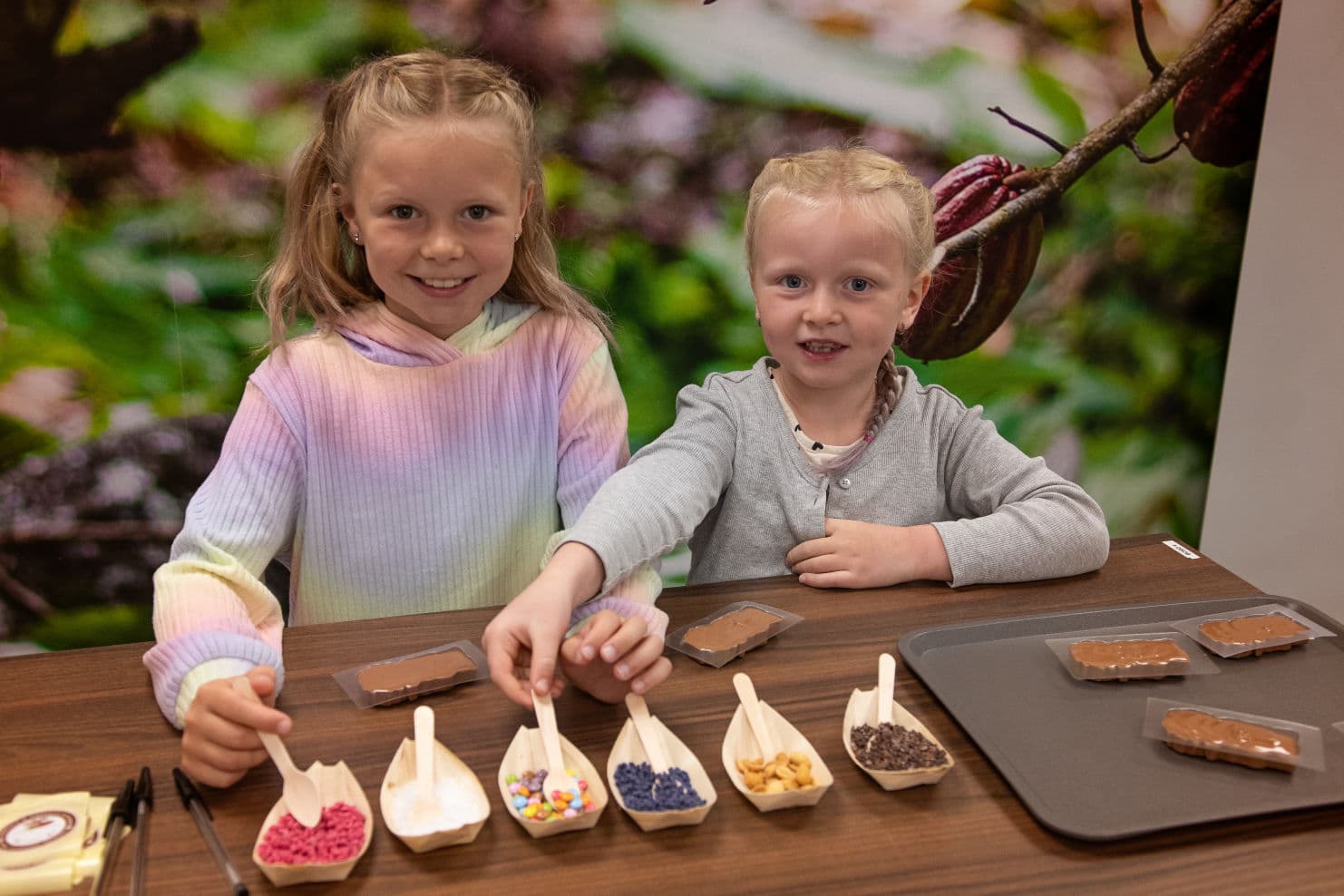 kids making chocolate on a chocolate making course